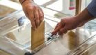 «ديمقراطية معطلة».. استطلاع يكشف رؤية الغرب للسياسات الانتخابية