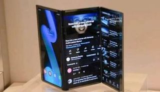 هاتف Galaxy Z TriFold