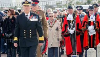 الأميرال المزيف