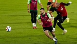 آيت نوري نجم منتخب الجزائر