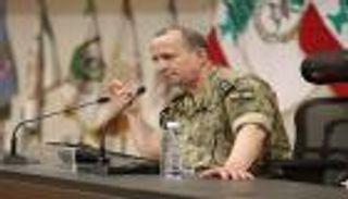 أزمة دبلوماسية مفاجئة.. أمريكا توقف محادثاتها مع قائد جيش لبنان