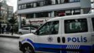 توقيف 11 شخصا في إسطنبول بعد وفاة سياح جراء تسمم غذائي