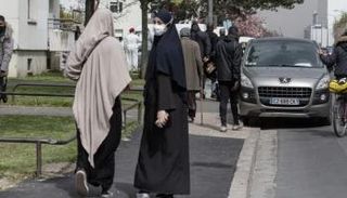 فرنسا تخوض حربا ضد تغلغل الإسلام السياسي بمفاصلها