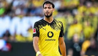 بن سبعيني نجم بروسيا دورتموند