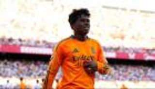 غرامة وإعادة.. شروط غريبة من ريال مدريد تفصل إندريك عن ليون