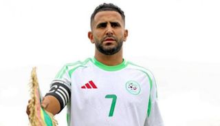  محرز قائد منتخب الجزائر