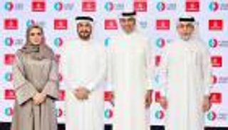 «طيران الإمارات» و«اينوك» تتعاونان لتطوير مبادرات توريد وقود الطيران المستدام