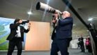 «لولا» عبر عدسة الكاميرا.. لحظة استثنائية تقود كواليس أصعب مفاوضات مناخية في COP30