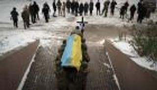 أوكرانيا تتسلم رفات 1000 جندي من روسيا