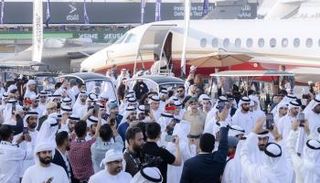 جانب من زيارة الشيخ محمد بن راشد آل مكتوم لمعرض دبي للطيران