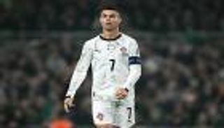 غياب يثير الجدل لرونالدو عن «غلاف كأس العالم»