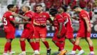 بفوز متأخر.. شباب الأهلي يرفض السقوط في الدوري الإماراتي