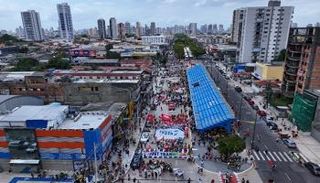 مسيرة لنشطاء على على هامش COP30 - أ ف ب