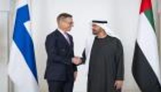 محمد بن زايد يبحث مع الرئيس الفنلندي تعزيز علاقات التعاون