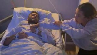 تامر حسني  في المستشفى