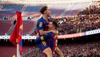 عودة برشلونة إلى كامب نو