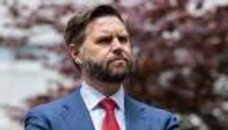 نائب الرئيس الأمريكي يواجه أوكرانيا بـ«الحقيقة» مع بدء مهلة ترامب