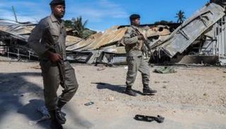 جنود يقومون بدورية في موزمبيق