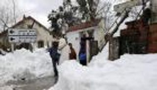 تعليق الدراسة في مدارس عين دراهم بتونس بسبب تساقط الثلوج