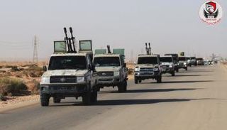 آليات عسكرية تتحرك شرق مصراتة - قوة مكافحة الإرهاب 