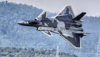 المقاتلة الصينية J-20