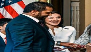 كاش باتيل مع صديقته أليكسيس ويلكنز