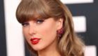 رحلة سرية إلى لندن.. لماذا اختارت تايلور سويفت التصوير في مركز مهجور؟