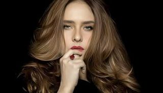 الفنانة نيللي كريم 