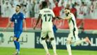 غضب وطلب.. بنزيما ينفجر بعد رباعية الدحيل