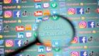 خطوة صارمة.. ماليزيا تحظر وسائل التواصل على القاصرين تحت 16 عاما