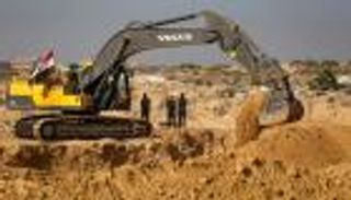 إسرائيل تتسلم جثمان رهينة من غزة.. يتبقى اثنان