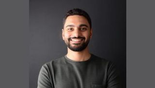 محمد كمال عضو الوفد الشبابي لمنظمة «غرينبيس» الشرق الأوسط إلى COP30