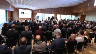 جانب من لقاء أعمال نظمته غرفة دبي العالمية