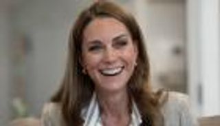 هل ارتدت &laquo;الباروكة&raquo;؟ كيت ميدلتون توضح سبب تحول شعرها الأشقر الرمادي