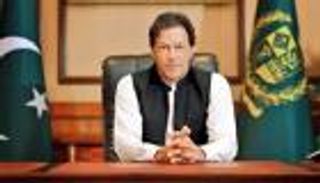 عمران خان.. شائعات تتحدث عن وفاته وشقيقاته يتحدثن عن &laquo;اعتداء وحشي&raquo;