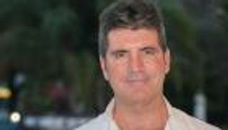 سيمون كاول يعلّق على الاتهامات المرتبطة بوفاة ليام باين