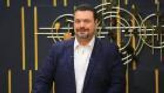 مراد مكرم عن «ورد وشوكولاتة»: مشهد قتل زينة وتشويه جثتها أثر على نفسيتي