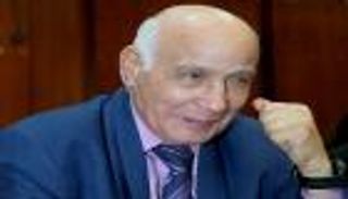 بعد غيبوبة كاملة.. رحيل الشاعر أحمد عنتر  مصطفى عن 81 عاما