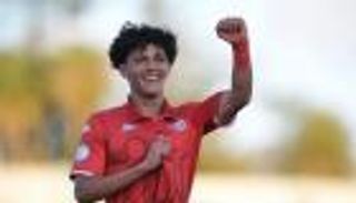 قبل أمم أفريقيا 2025.. موهبة الـ17 عاما تطرق باب منتخب تونس