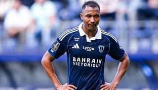 شرقي مدافع باريس إف سي