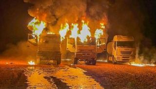 قصف شاحنات تهريب الوقود في ليبيا
