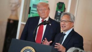 لقاء سابق بين الرئيس الأمريكي دونالد ترامب ورئيس شركة إنفيديا