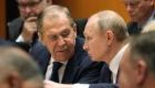 بوتين يخرج عن صمته ويعلق على «تهميش» لافروف