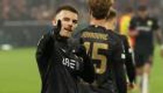 رغم التألق الأخير.. بوعناني لا يضمن مكانه مع منتخب الجزائر