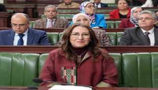 وزيرة المالية التونسية خلال جلسة البرلمان