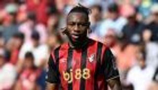 بسبب هالاند.. مانشستر سيتي يزاحم ليفربول على صفقة هجومية