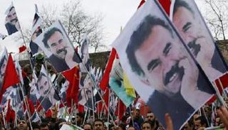 لافتات تحمل صور عبدالله أوغلان