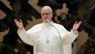 «تاريخية تحمل الخير».. نجمات لبنان يتفاعلن مع زيارة بابا الفاتيكان