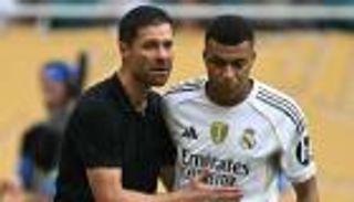 «يقدم أكثر من الأهداف لريال مدريد».. ألونسو يعدد مزايا مبابي 