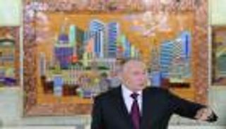 «جاهزون للحرب».. بوتين يحذر أوروبا وزيلينسكي يترقب رد واشنطن